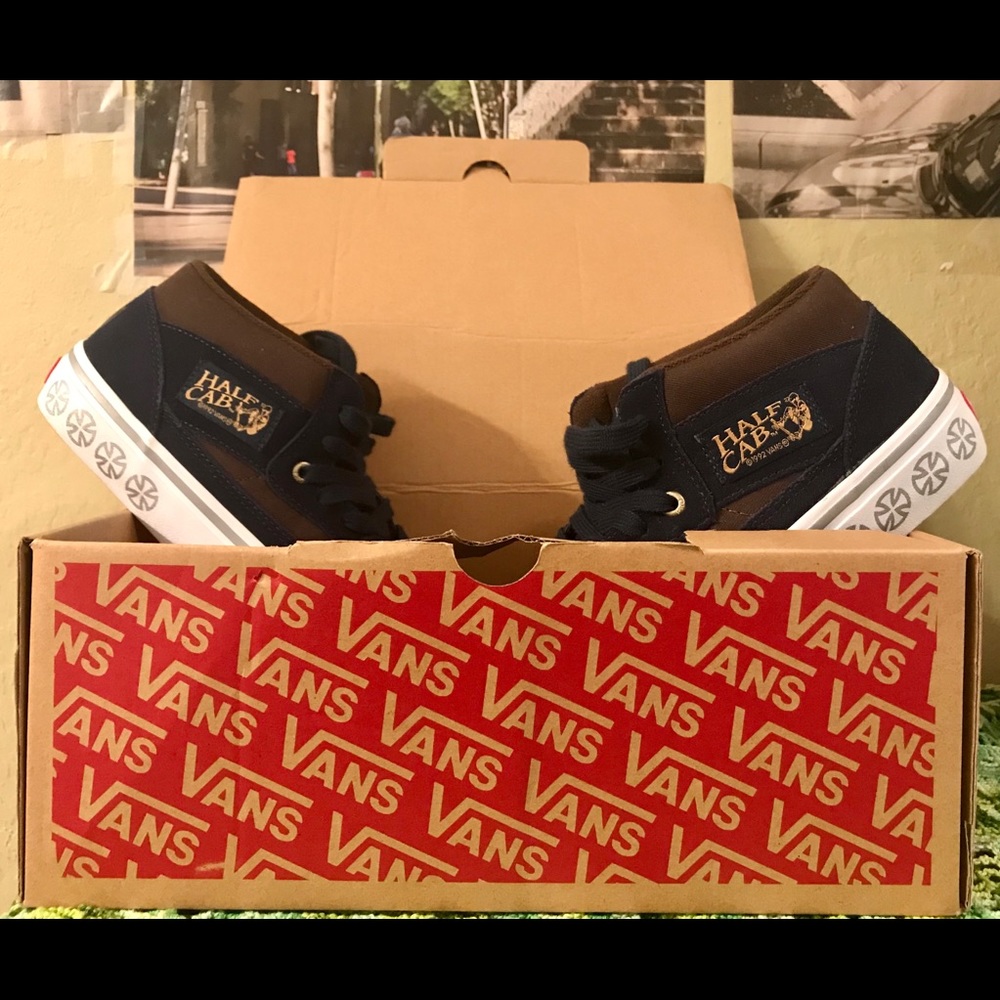 Never Worn Vans Half Cab Pro!!!!🙌🏽